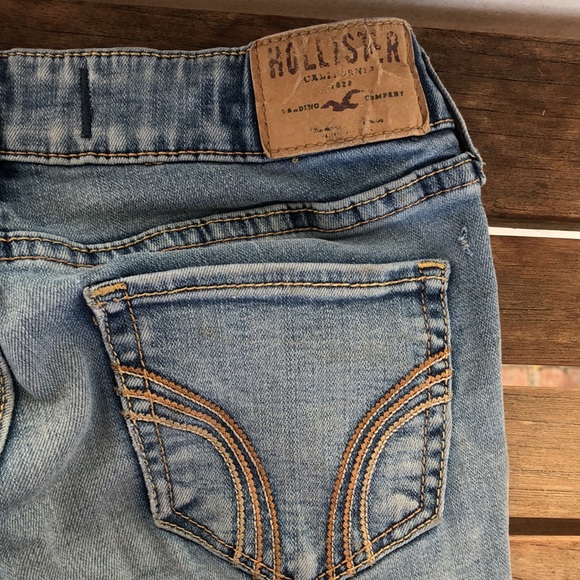 Hollister Jeans 👖 - Picture 3 of 9